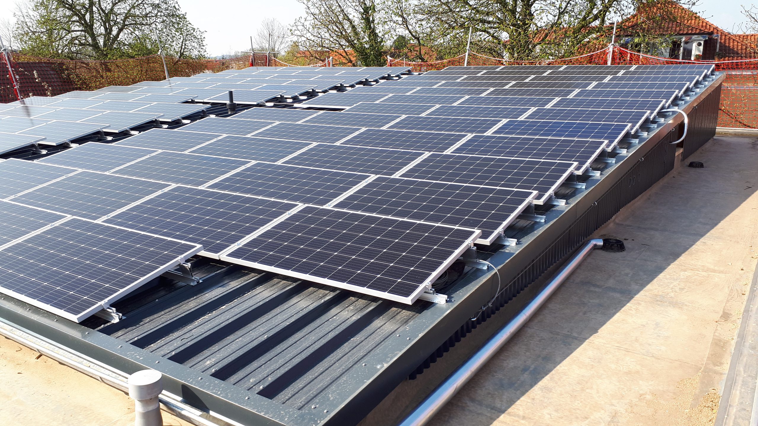 1. Flachdachumbau Trapetzblech, Sandwitchelemente