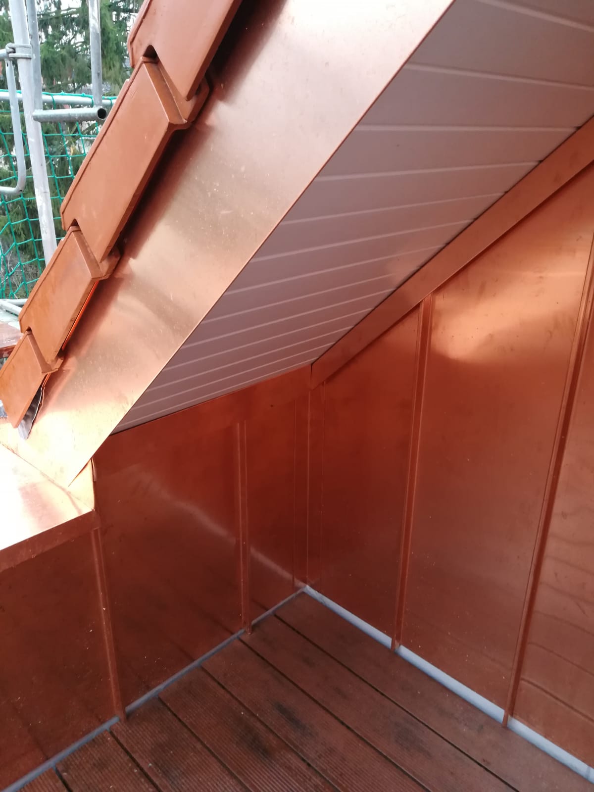 2 .Kupferverkleidung, Kunstoffprofiel, Mammut