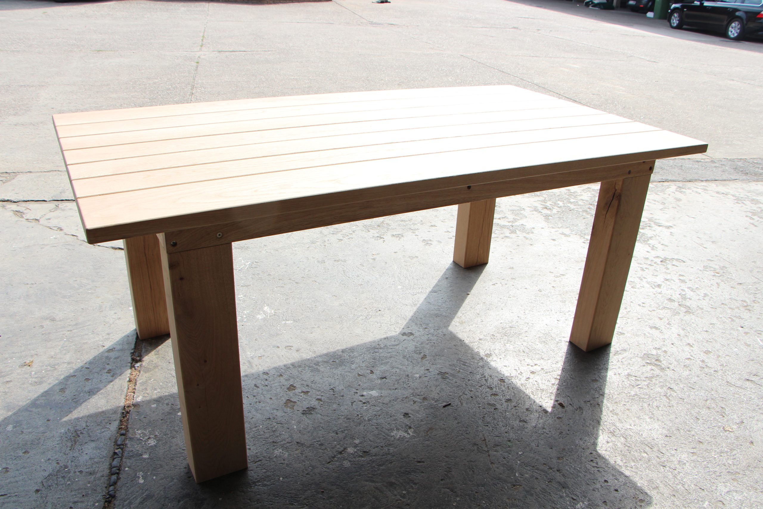 4a Tisch aus Eichenolz